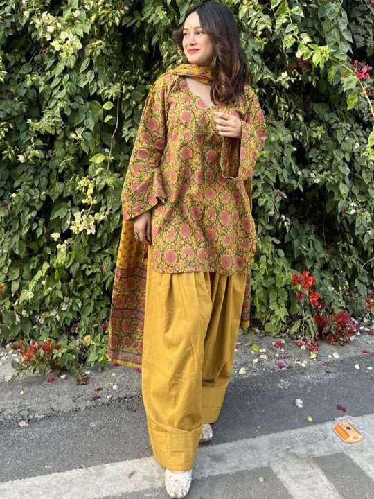 Women&amp;#039;s Mustard Cotton Blend Printed Short Kurta With Farshi Salwar &amp;amp; Dupatta Sets