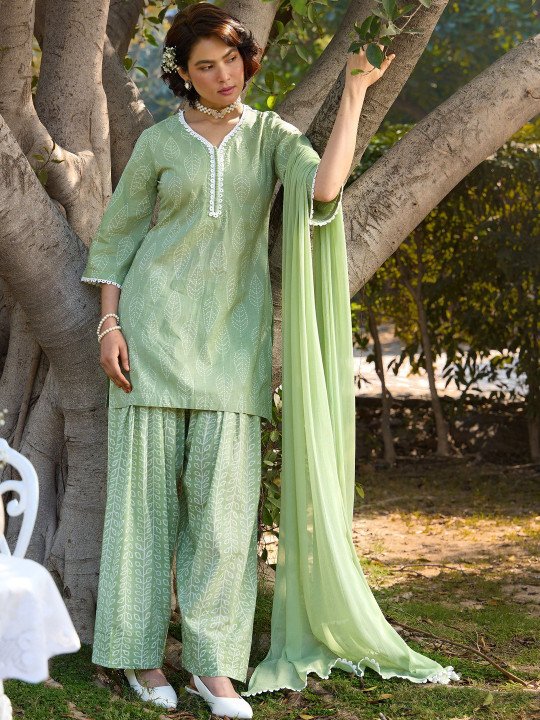 Women Ethnic Motifs Printed Regular Thread Work Pure Cotton Kurta with Patiala &amp;amp; With Dupatta