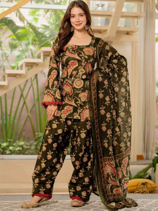 Women Floral Printed Regular Pure Cotton Kurta with Patiala &amp;amp; With Dupatta