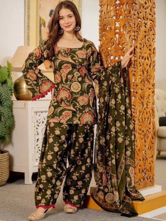 Women Floral Printed Regular Pure Cotton Kurta with Patiala &amp;amp; With Dupatta