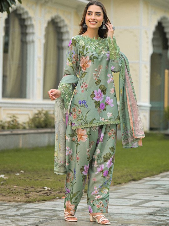 Women Floral Printed Regular Kurta with Trousers and Dupatta