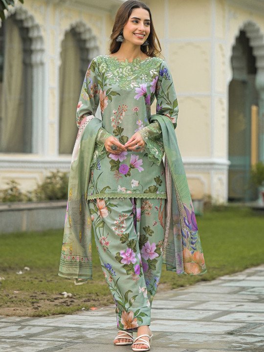 Women Floral Printed Regular Kurta with Trousers and Dupatta