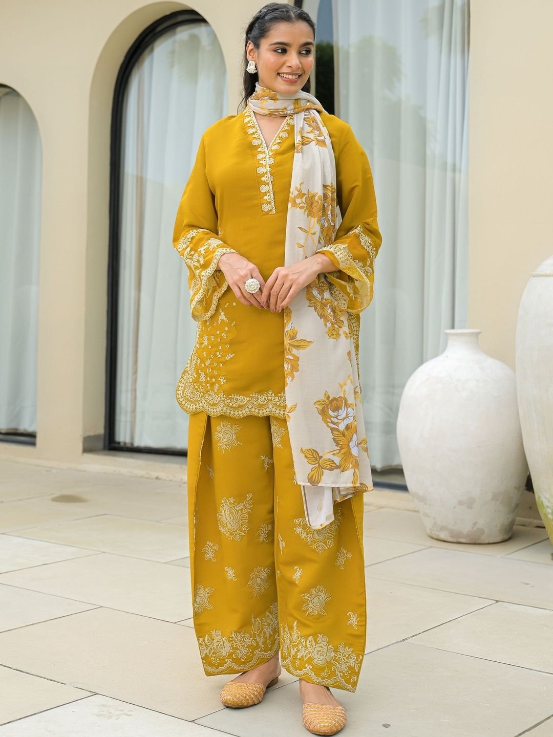 Women Floral Embroidered Thread Work Kurta with Palazzos and Dupatta