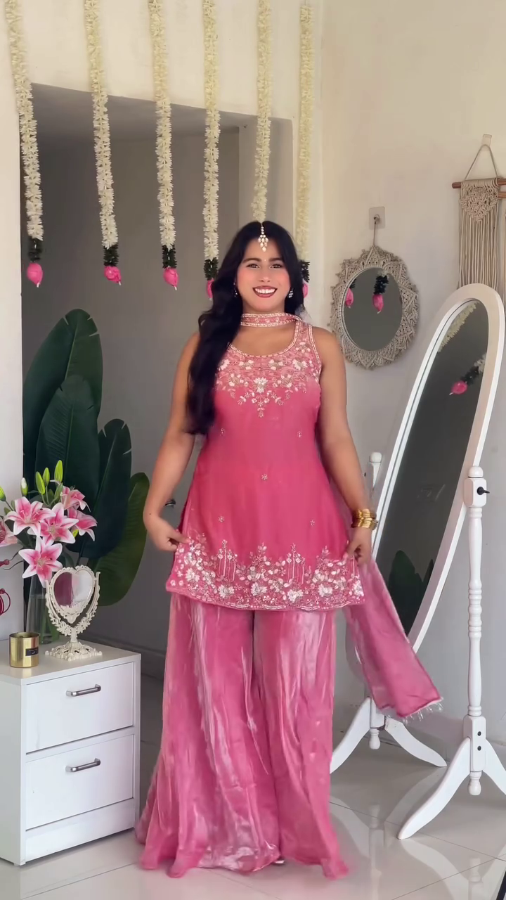 Best of festival and Daily swaree Georgette women kurti pant and dupatta set beautiful no -1 branded product