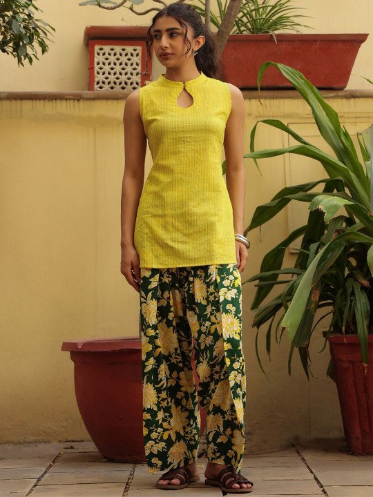 Women Floral Regular Pure Cotton Kurti with Palazzos