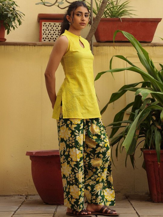 Women Floral Regular Pure Cotton Kurti with Palazzos