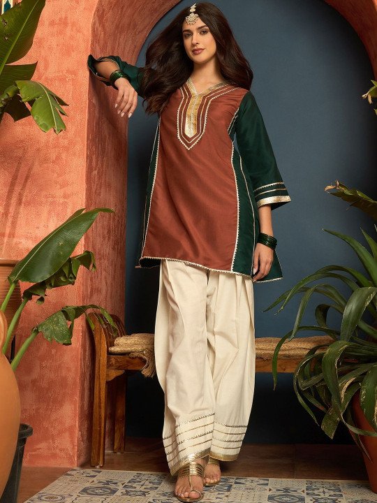 Women Cotton Silk Gota Patti Work High-Low Kurti With Farshi Salwar