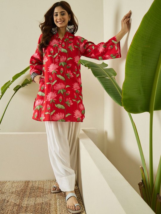 Women Floral Printed Regular Pure Cotton Kurta with Patiala