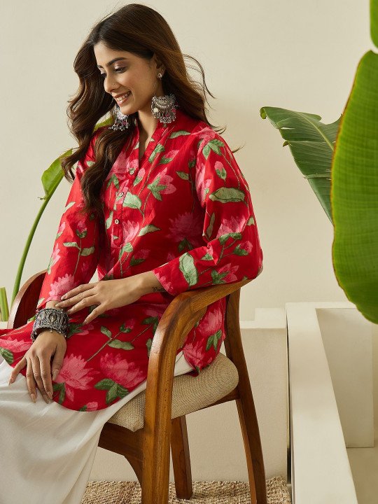 Women Floral Printed Regular Pure Cotton Kurta with Patiala