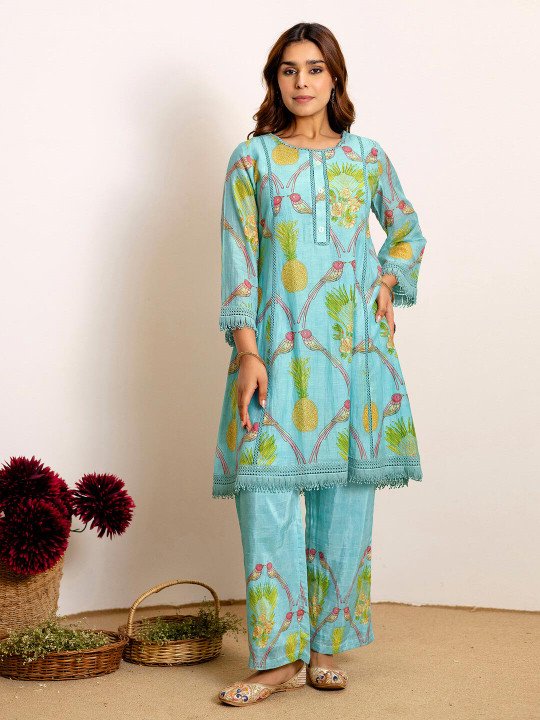 Women Ethnic Motifs Printed Regular Kurta with Trousers