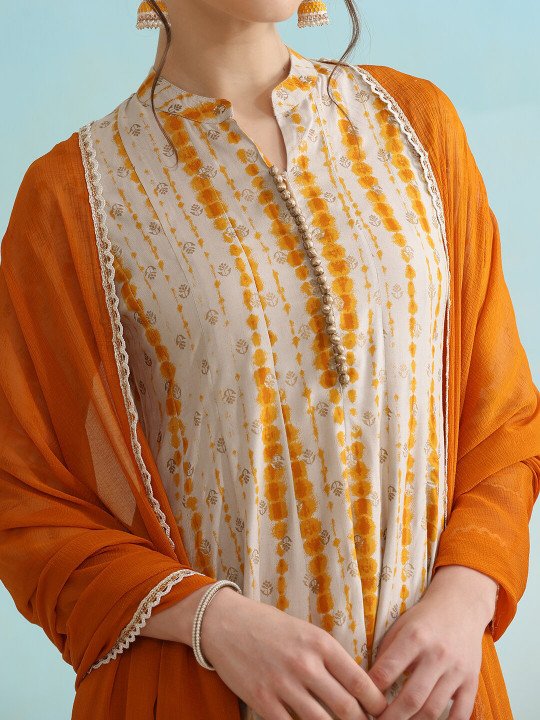Striped Dyed Mandarin CollarThree-Quarter Sleeves Kurta Set