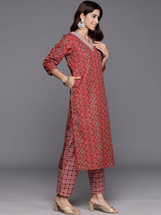 Printed Cotton Blend V-Neck Kurta Sets
