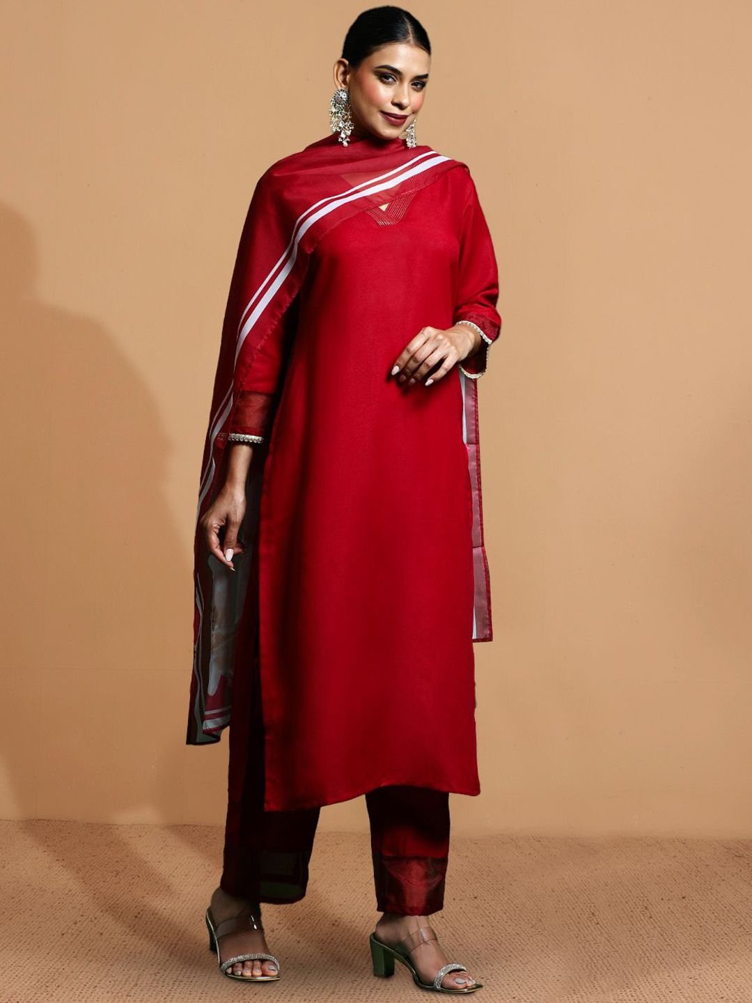 Women Floral Embroidered Kurta with Trouser &amp;amp; Dupatta