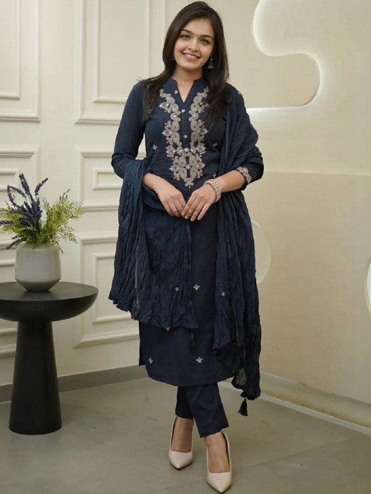 Embroidered Mandarin Collar Kurta &amp;amp; Trousers With Dupatta