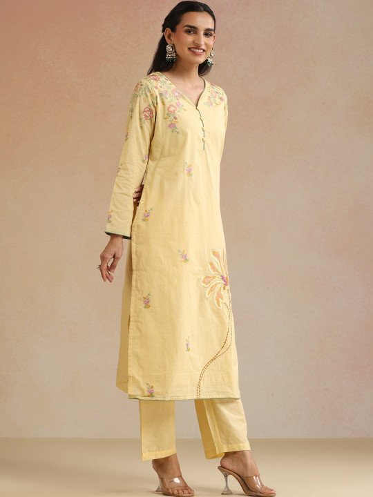 Women Floral Embroidered Regular Thread Work Pure Cotton Kurta with Trousers &amp;amp; With Dupatta