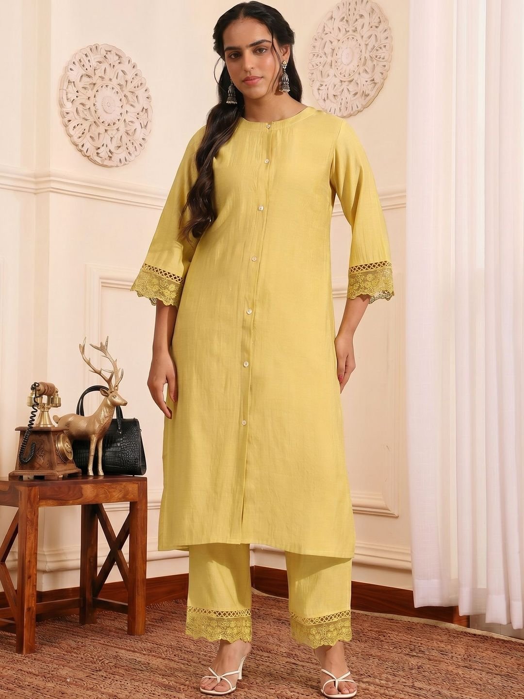 Women Regular Kurta with Trousers