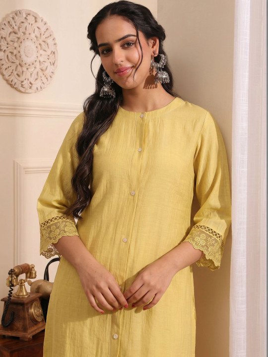 Women Regular Kurta with Trousers