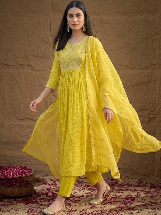 Women Ethnic Motifs Printed Empire Thread Work Kurta with Trousers &amp;amp; With Dupatta