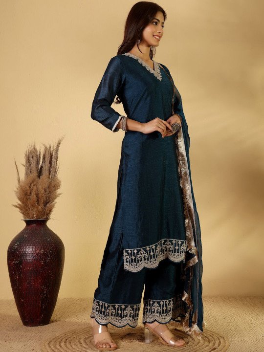 Floral Yoke Design Zari V-Neck Straight Kurta With Trousers And Dupatta