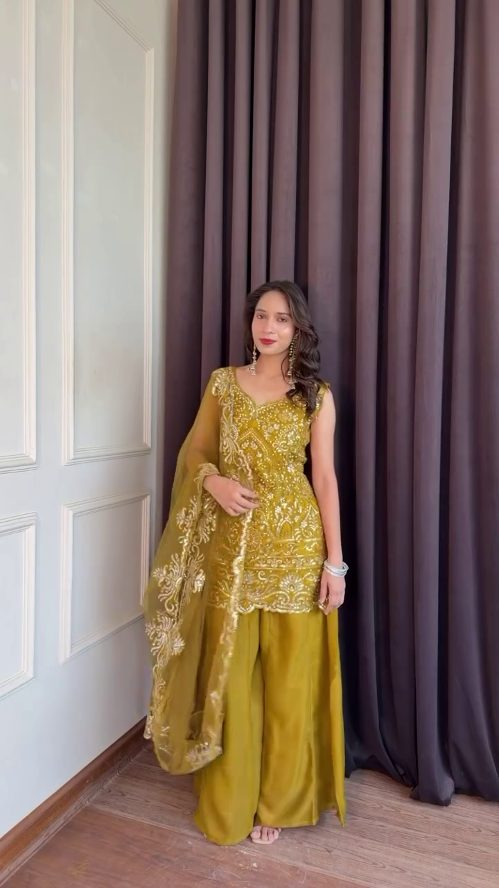 Women Embroidered Regular Sequinned Kurta with Sharara &amp;amp;amp;amp; With Dupatta