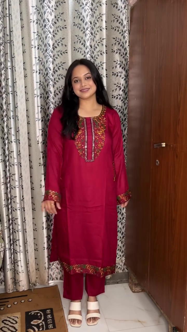 Women Solid Kurta with Trousers