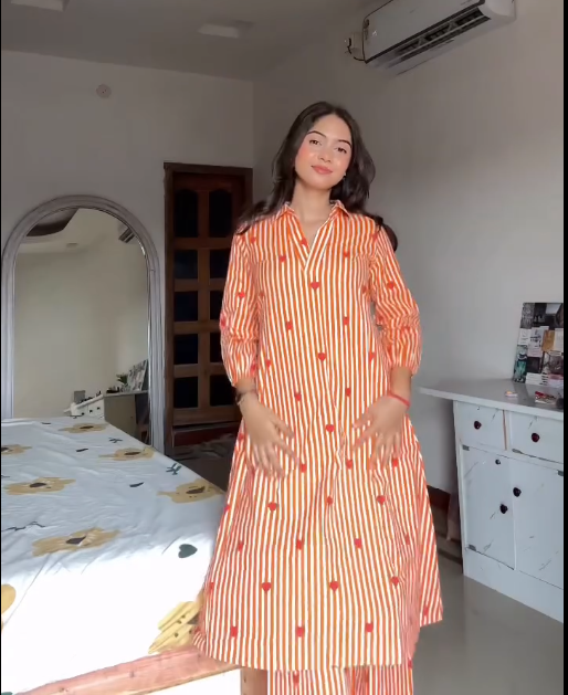 Women Solid Regular Top with Palazzos Kurta Set