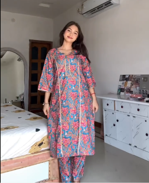 Women Solid Regular Top with Palazzos Kurta Set