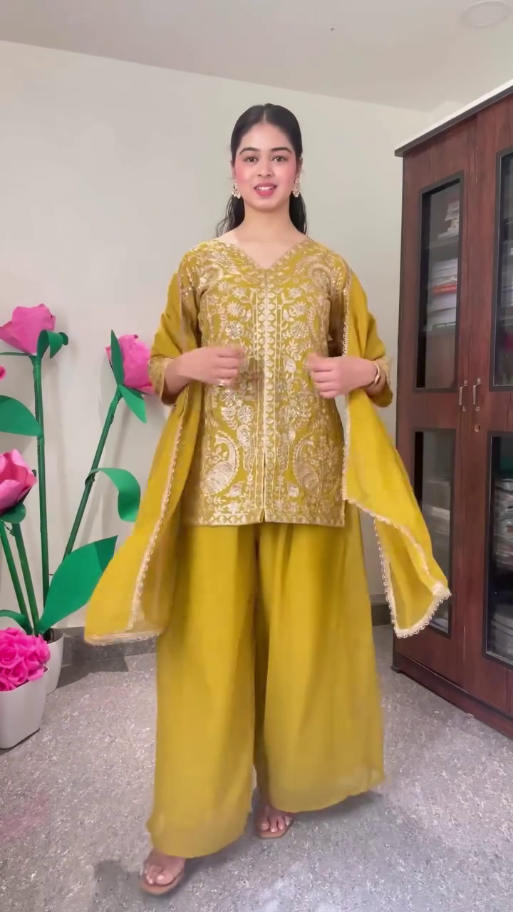 Women Ethnic Motifs Embroidered Regular Thread Work Kurta with Palazzos &amp;amp;amp;amp; With Dupatta