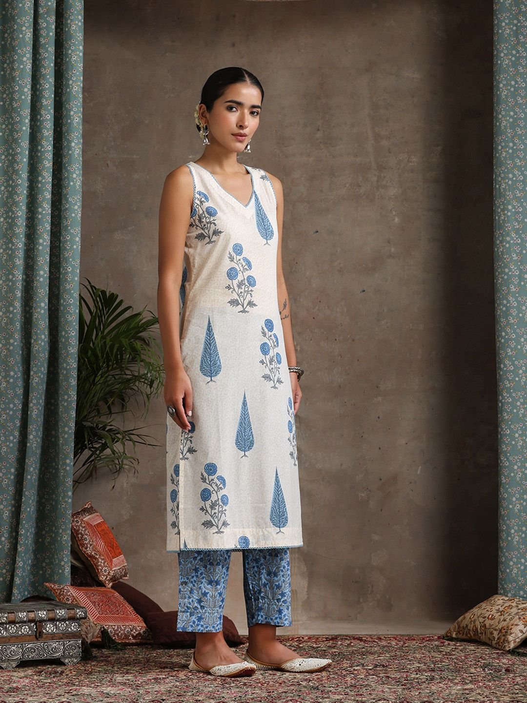 Floral Printed V-Neck Pure Cotton Straight Kurta With Palazzos &amp;amp; Dupatta