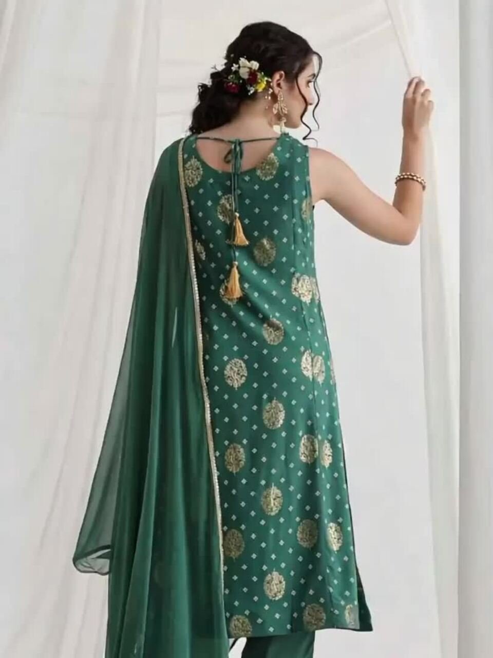 Floral Foil Printed Sweetheart Neck Kurta With Trousers &amp;amp; Dupatta